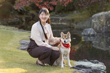 《通学に付き添い、バンダナを手作り…》愛子さま　「妹とも親友とも呼べる存在」愛犬・由莉との16年間