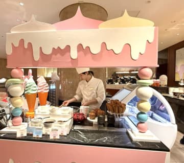 【最高】アイスクリーム食べ放題！パフェ作り放題!!「最強スイーツホテルビュッフェ」が本当にすごかった♪