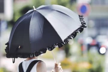 猛暑なのに「日傘禁止」、熱中症になったら学校の責任では？時代遅れの"ブラック校則"の法的問題を解説