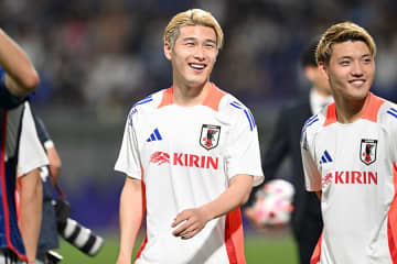 日本代表DFの加入動画が「激エモだ」　来季CL出場…欧州名門がサプライズ演出「Jサポーターは必見」