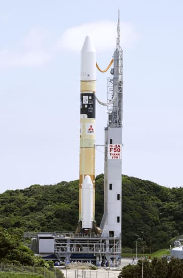 最後のH2A、発射地点に　29日未明に打ち上げ