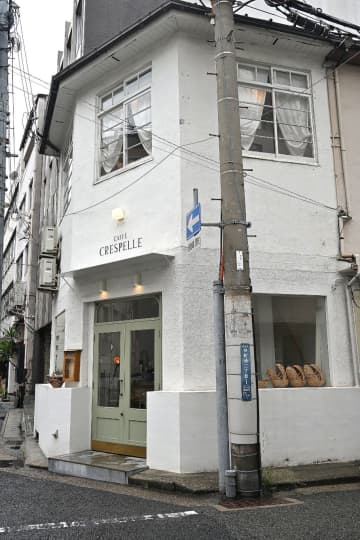 ワインと楽しむ“イタリアンクレープ”という新ジャンルに驚き！神戸・栄町通に現れた大人のクレープ「CAFFÉ CRESPELLE（カフェ クレスペッレ）」