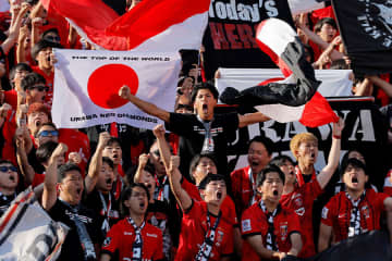 浦和サポーターが世界で反響「日本サッカー界の文化」　“試合後”映像に称賛「立つ鳥後を濁さず」