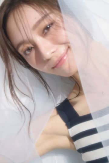乃木坂46梅澤美波、にっこり笑顔のヘルシー肌見せSHOTにドキッ！夏ならではの美容の悩みを解決