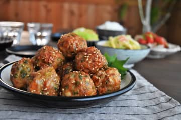 作り置き＆冷凍OK！「青じそ肉だんごの甘辛だれ」の作り方