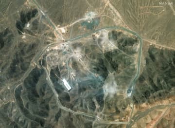 空爆受けたフォルドゥ核施設で新たな活動か、衛星画像が捉える　イラン