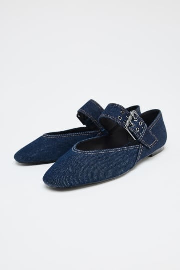 【ZARA】今季もトレンド継続中の「新作フラットシューズ」