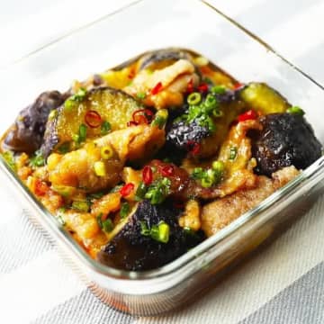 【なすと豚こまあったらこれに決まり】「今日で100回くらい作ったかも」何回でも食べたくなる無限おかずレシピ4選
