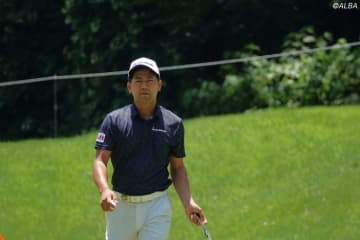 ＜中間速報＞石坂友宏が単独首位　片岡尚之、生源寺龍憲らは2差追走