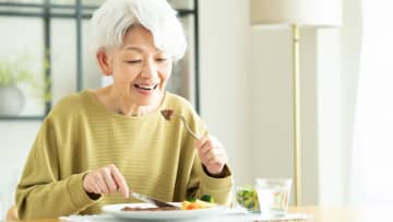 医師がシニアに「肉を食べろ」という理由…60代で「みるみる老けこむ人」と「若々しく活気がある人」の決定的な差