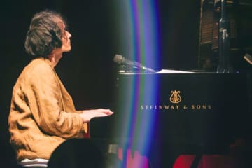 ＜ライブレポート＞高木正勝、スタジオ地図作品の楽曲を「うた」として届けたレコ発ライブを開催　アン・サリー／Hana Hope／寺尾紗穂がゲスト出演