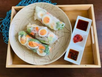 テーブルいっぱい華やか！ベトナム料理ライスペーパー「ゴイクン」