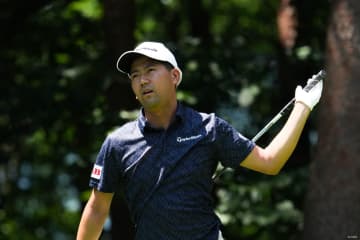 石坂友宏は初優勝へ首位キープ 生源寺龍憲、吉田泰基が1打差