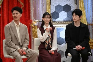 森川葵 人間離れした“関節の柔らかさ”を披露！本田翼もキュートなポージングでアピール『フジテレビドラマライブ2025・夏』