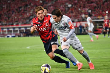 岡山が首位食い大金星！　江坂任の技巧弾＆神谷優太が豪快ミドル…逆転負けの鹿島は連敗
