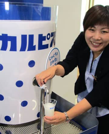 蛇口をひねると「カルピス」　アサヒ飲料が新ビジネスを構想　飲み物の価値を引き上げる良質な原体験と新たな接点の創出が狙い
