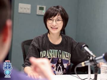 新しい学校のリーダーズSUZUKA「我々の猪突猛進な精神性を表した曲」新アルバム『新しい学校のすゝめ』を語る
