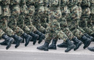 「北朝鮮とか中国より見劣りする」「なんでこんなのをやったの？」トランプ大統領の軍事パレードはアメリカZ世代にどう映った？