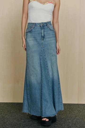 【ZARA】きれいめ派にもおすすめ「デニムスカート」