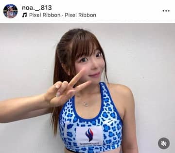 美女ビーチバレー衣笠乃愛23歳、ミニスカ×カチューシャでユニバ満喫　プラベショットが超キュート