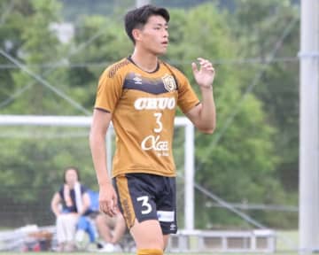 J１クラブが激しい争奪戦。中央大の常藤奏はいきなり“足が速いキャラ”に。恩師が太鼓判「SBなら世界を狙えるぞ」