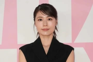 有村架純、シックな黒キャミソール姿を公開⇒「答え合わせ楽しみにしてます！」の声も