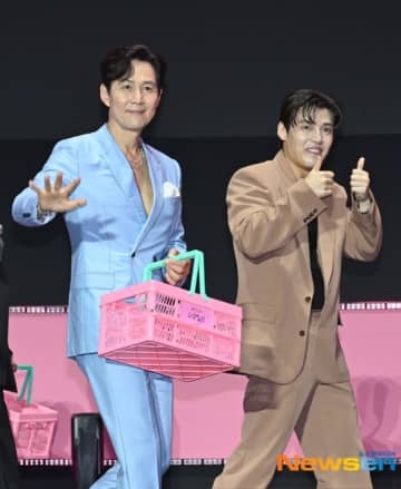 【PHOTO】カン・ハヌルからパク・ギュヨンまで、Netflix「イカゲーム3」フィナーレイベントに登場