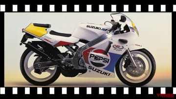 「異名は“ジャジャ馬”」1988スズキRGV250Γ：国内ラストの2ストレプリカ【ニッポン旧車列伝】