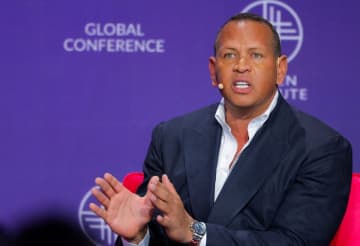 ヤンキースＯＢ・Ａロッドが「親友」ローズ氏の資格回復は〝遅すぎる〟と発言「殿堂入りしてればあと５年は生きていた」
