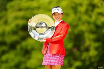 佐久間朱莉が3カ月連続Vでツアー3勝目 1打差2位に菅沼菜々 河本結は3位