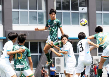 2位の流経大柏は柏U-18に3-0勝利　青森山田は川崎F U-18に逆転勝ち