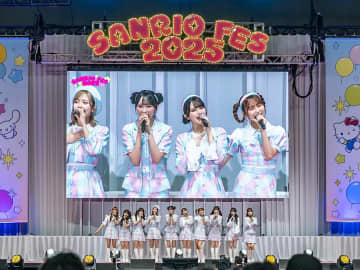 ＝LOVE、フェスで“とくべチュ”コラボ　サンリオキャラと夢の共演
