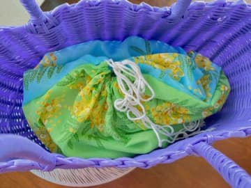 大判ハンカチ2枚で！「かごバッグ用茶巾袋」