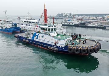中国初の水素・電動タグボートが青島港に配備、技術的空白を埋める