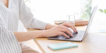 コロナ後「在宅勤務」続けたら突然“解雇”に…女性従業員が会社を訴えた結果「1500万円超」勝ち取った理由