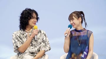 【動画】中井友望、恋人役・百瀬拓実のおっとり反応にツッコミ連発「本当に思ってる？」