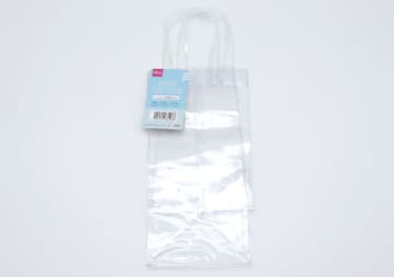 先にダイソー見ればよかった…！他で5倍も出して買っちゃったよ！2wayで使えるクリアバッグ