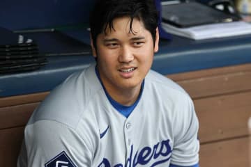 「すみっコぐらし谷」爆誕？　大谷翔平が日陰でちんまり…“レア動画”に反響「暑すぎたのかな」
