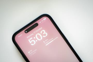 噂の「オールスクリーンiPhone」、2030年に見送り？