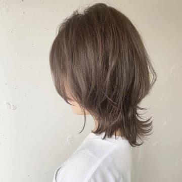 バッサリは嫌、、！→ 大丈夫！【ミディアムウルフ】で失敗せずイメチェン♡