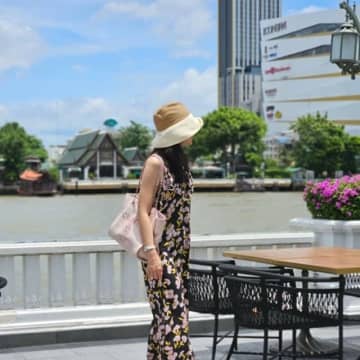 女優イ・ボヨン、復帰を控え子供たちと海外旅行