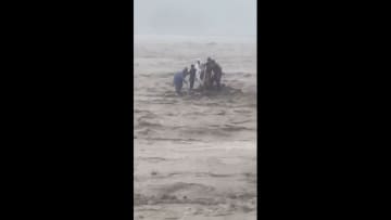 パキスタンで豪雨による洪水が発生し45人が死亡　モンスーン期の大雨に加え気候変動で氷河解け川の氾濫などの洪水被害が増加