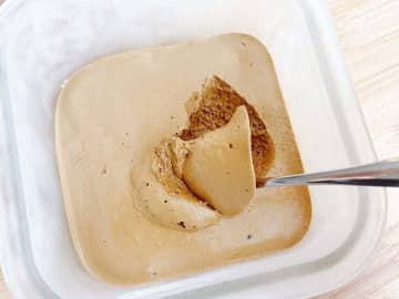 暑い夏にはコレ！　混ぜて冷凍庫に入れるだけで…「最高すぎる」「ふわっふわだ」