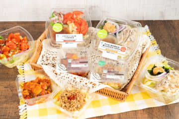 ファミマ、旬の野菜が楽しめるパスタサラダやちょいデリ