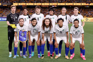 「クレイジー」「男女ともに驚きだ」男子がW杯初出場のアジア中堅国、女子が“10－０”爆勝で海外衝撃「男子も女子も怖いものなし」