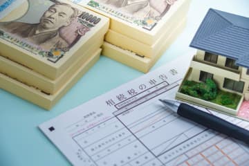 先月70歳の誕生日を迎え、そろそろ「相続」の準備を考えています。「遺産相続」と「生前贈与」、どちらがお得でしょうか？「5000万円」を相続・贈与するケースで検証
