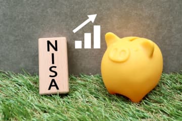 現在30歳ですが、老後のためにNISAを始めたいです。「毎月3万円」積み立てれば60歳までに「2000万円」の貯蓄ができますか？