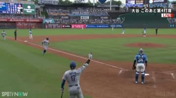 「雰囲気いいね」ドジャース、今日は“いぶし銀”ベテランたちが躍動…大谷翔平、フリーマンも笑顔で祝福 “ハッスルプレー”で負傷に心配の声も
