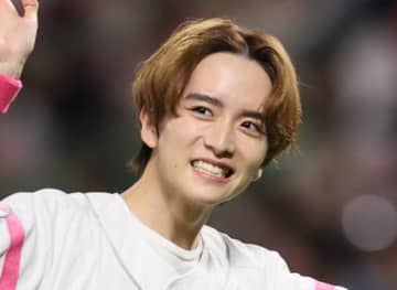 板垣李光人、夏祭りショットを公開→じんべい姿が「15歳にしか見えない」「まじで少年すぎる」と話題に