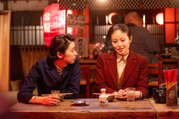 鳴海唯演じる女性記者・琴子の意外な一面に「ギャップすごすぎ」